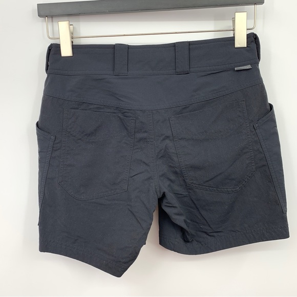REI Women Size 4 x 7 Shorts Black Hiking Nylon Stretch Quick Dry Long Bermuda - Picture 4 of 6